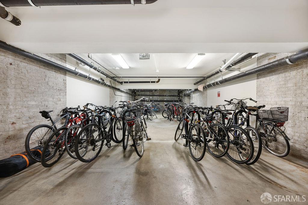 16 Jessie Street # 309