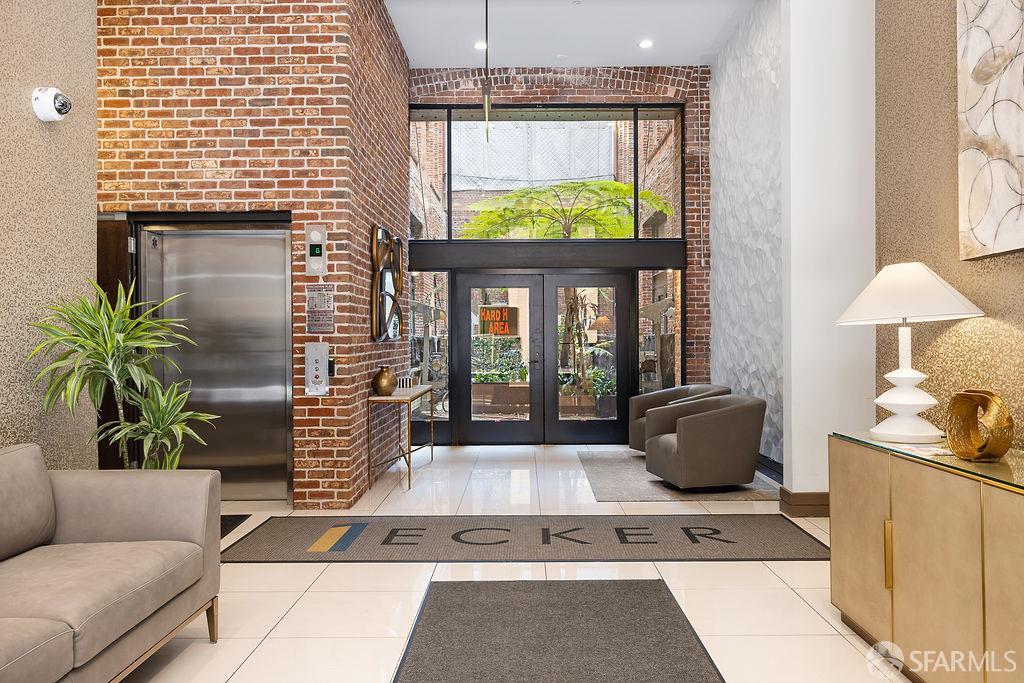 16 Jessie Street # 309