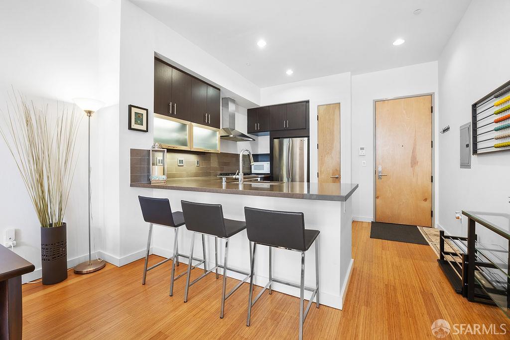 16 Jessie Street # 309