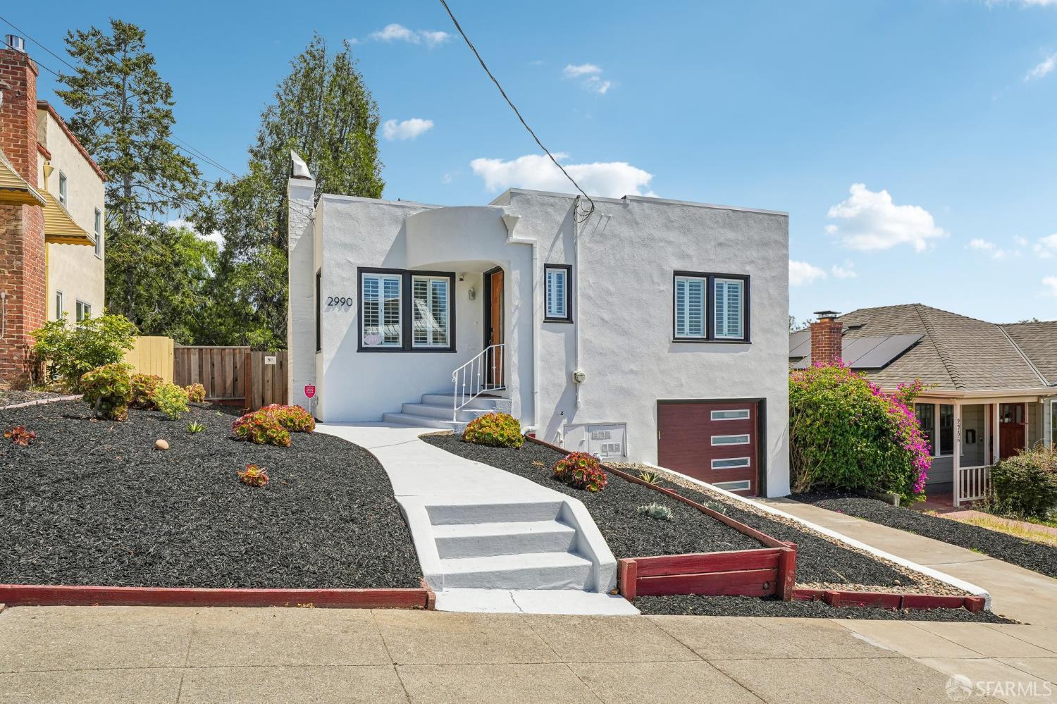 2990 Barrett Street, Oakland