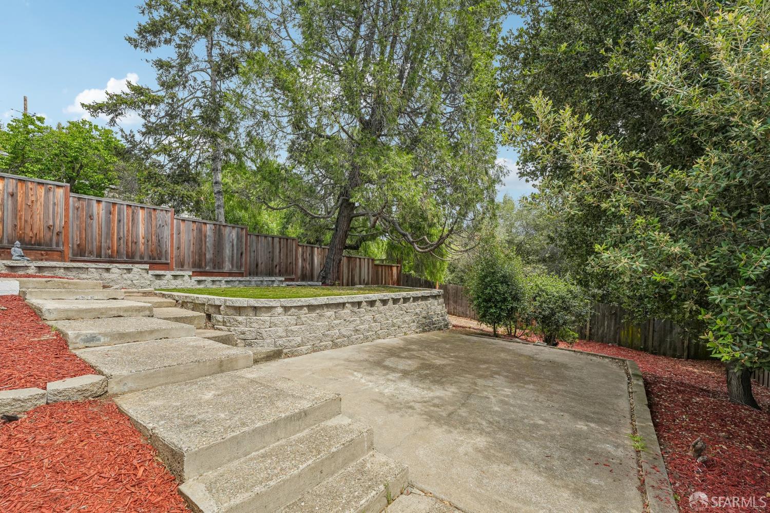 2990 Barrett Street, Oakland