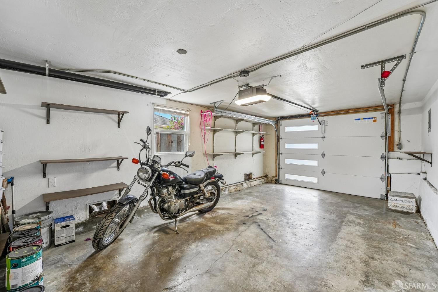 2990 Barrett Street, Oakland