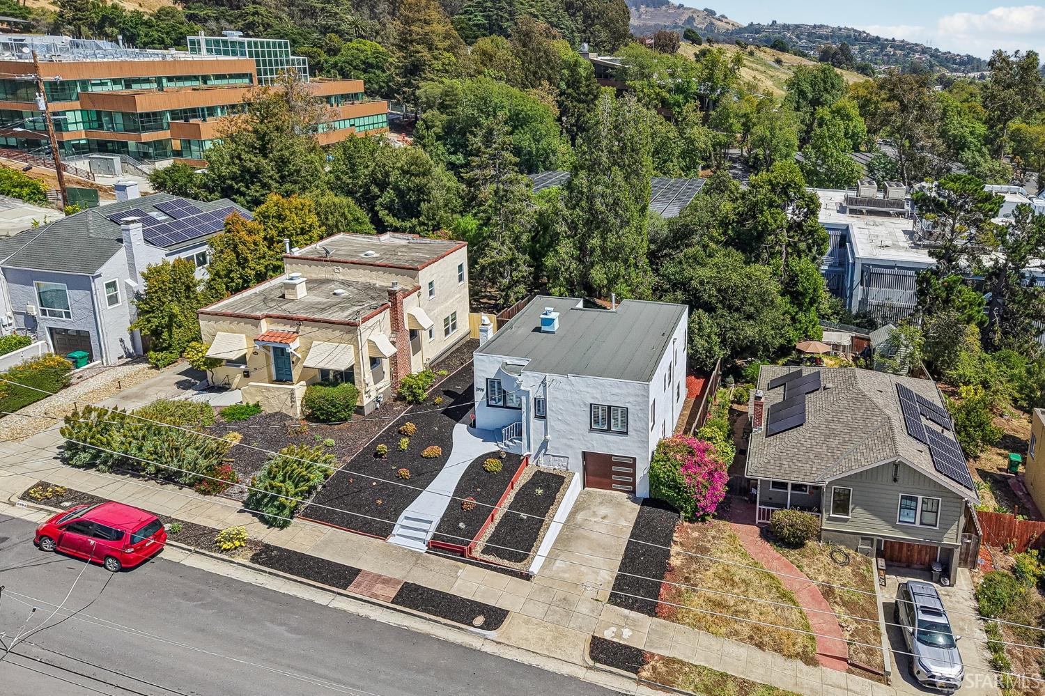 2990 Barrett Street, Oakland