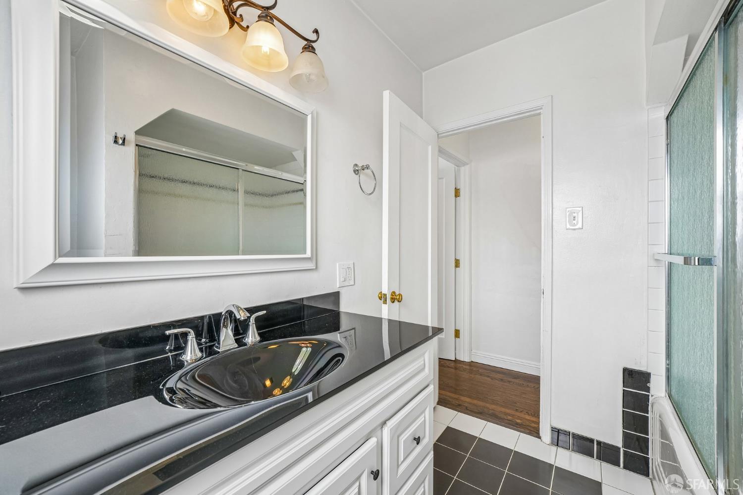 2990 Barrett Street, Oakland