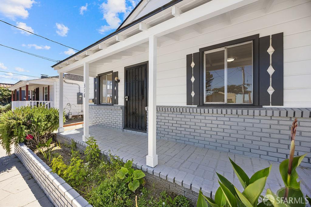 318 Clay Street