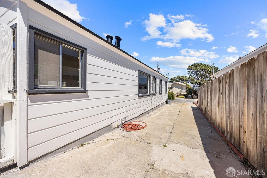 318 Clay Street