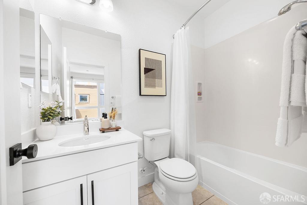 3022 Santa Clara Avenue, El Cerrito