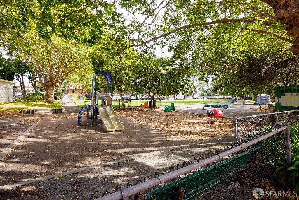 3022 Santa Clara Avenue, El Cerrito