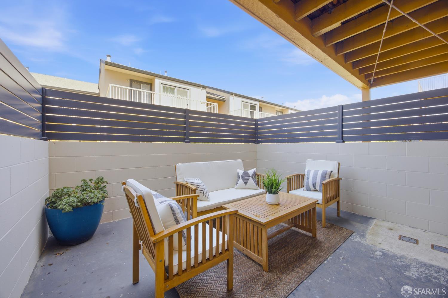1004 San Antonio Circle #109, Daly City