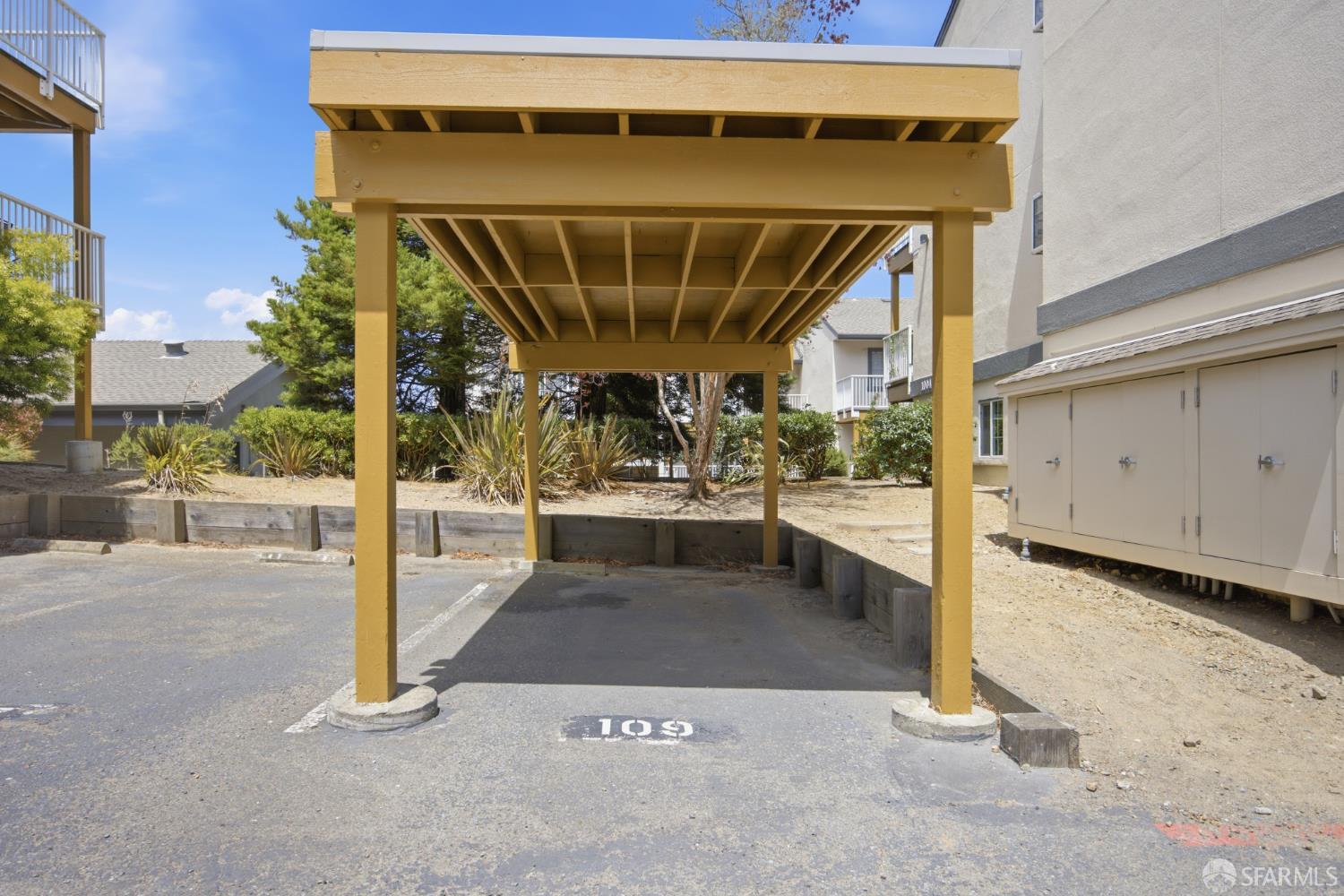 1004 San Antonio Circle #109, Daly City