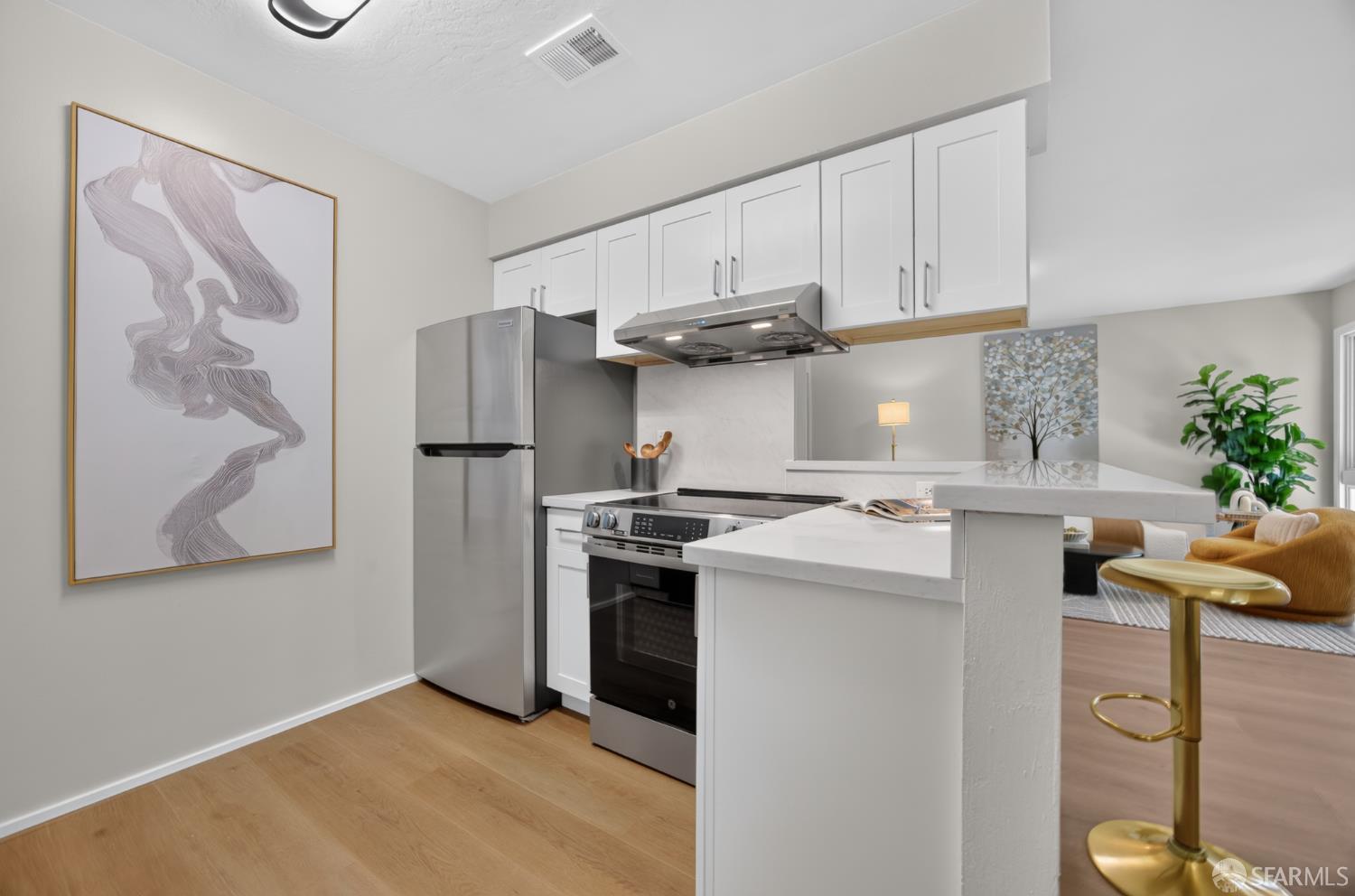 3001 Los Prados Street #208, San Mateo