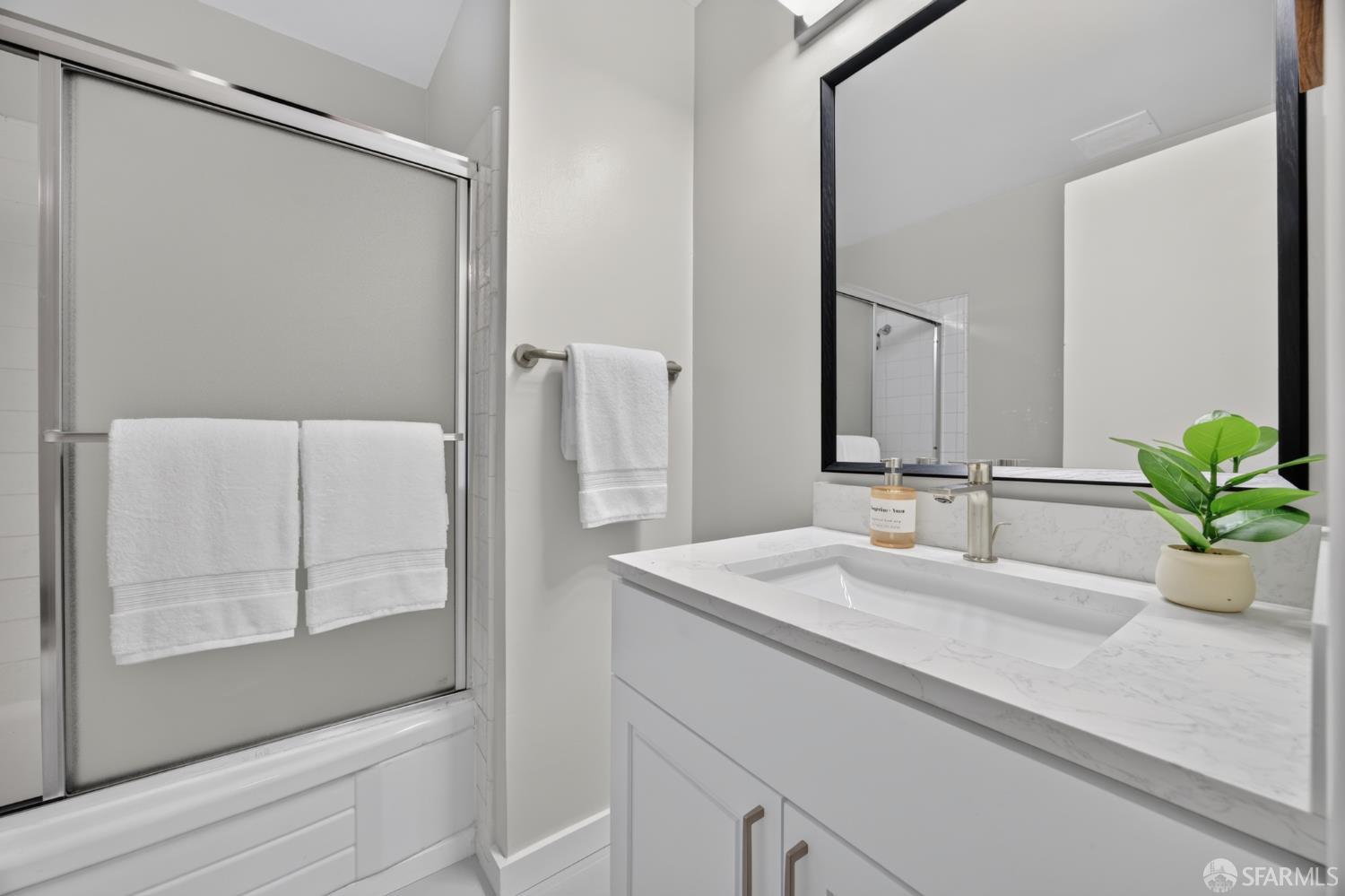 3001 Los Prados Street #208, San Mateo