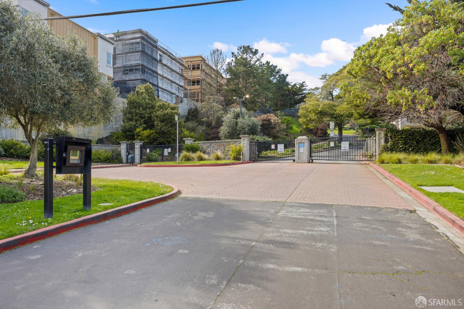 1707 Saddleback Drive