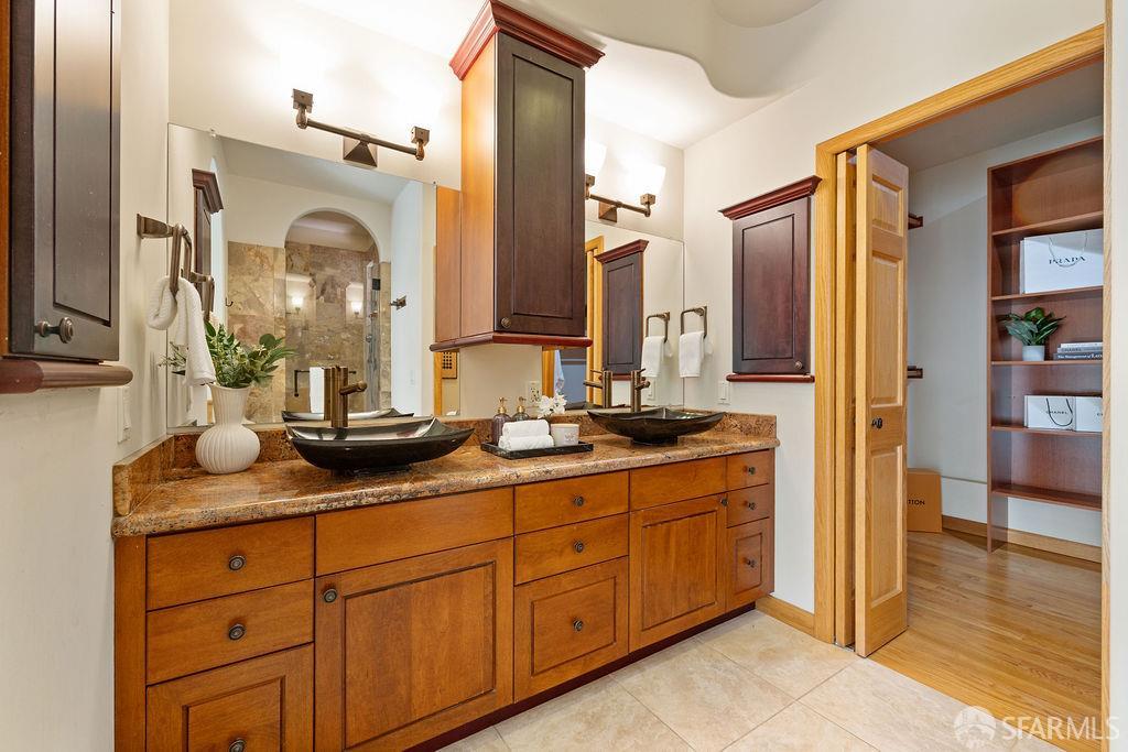 8727 Skyline Boulevard, Oakland 