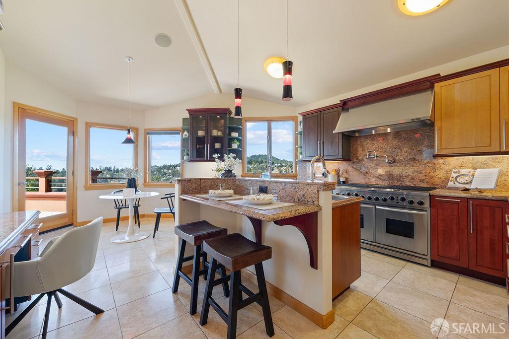 8727 Skyline Boulevard, Oakland 