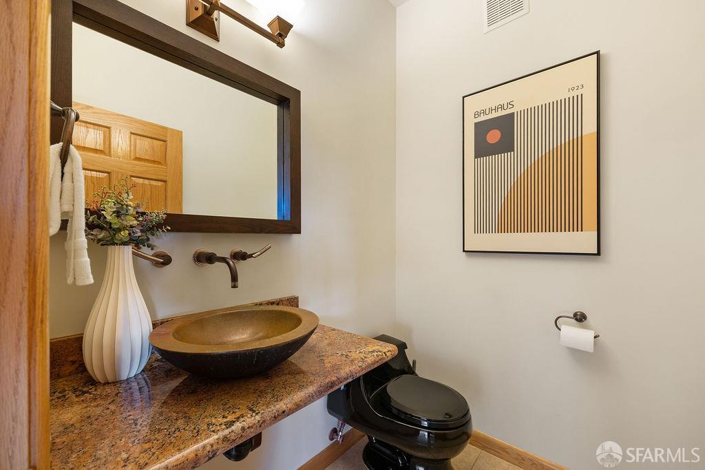 8727 Skyline Boulevard, Oakland 