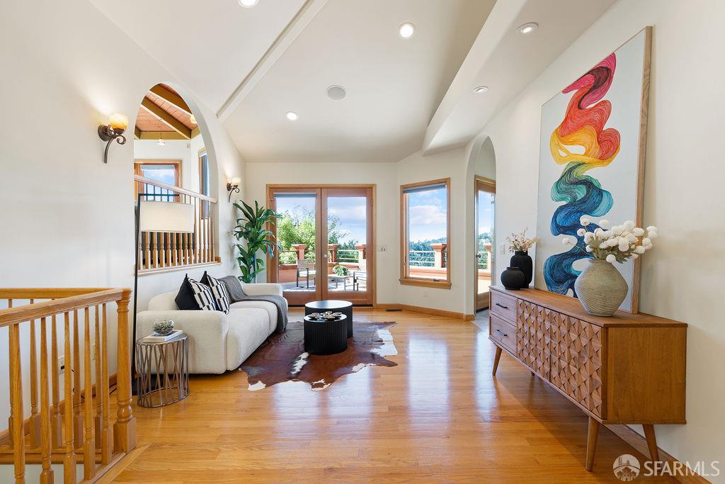 8727 Skyline Boulevard, Oakland 
