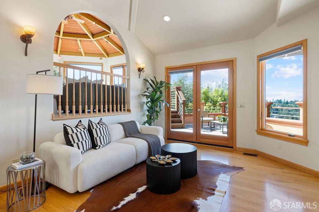 8727 Skyline Boulevard, Oakland 