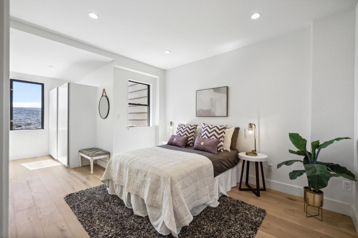 323 Monterey Boulevard