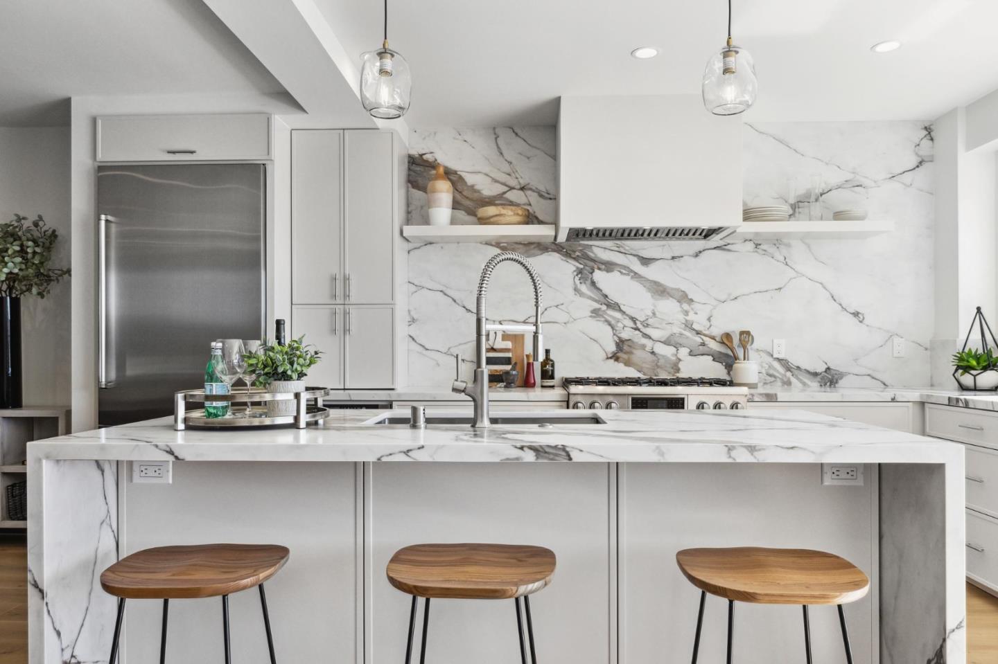 323 Monterey Boulevard