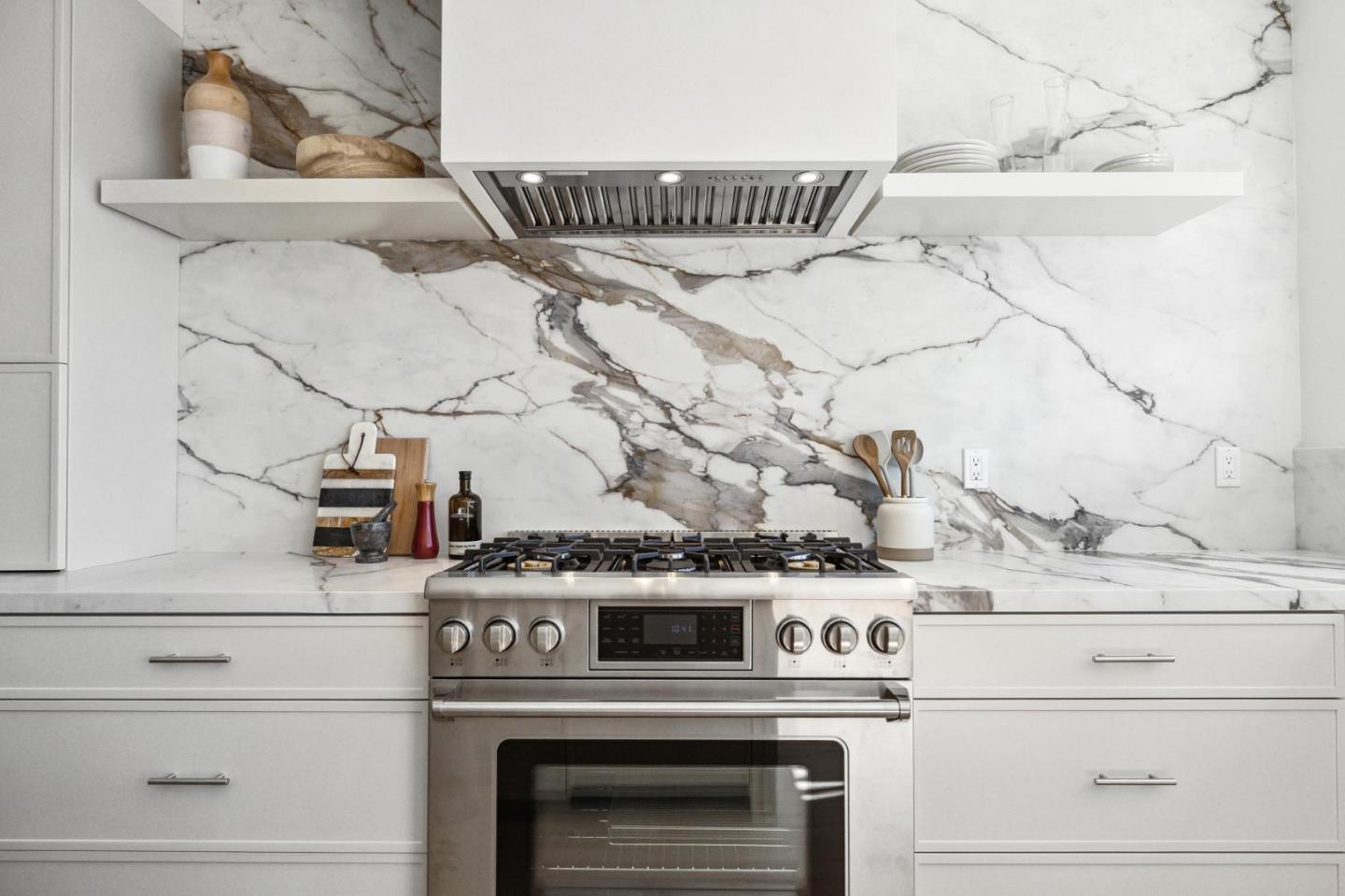 323 Monterey Boulevard