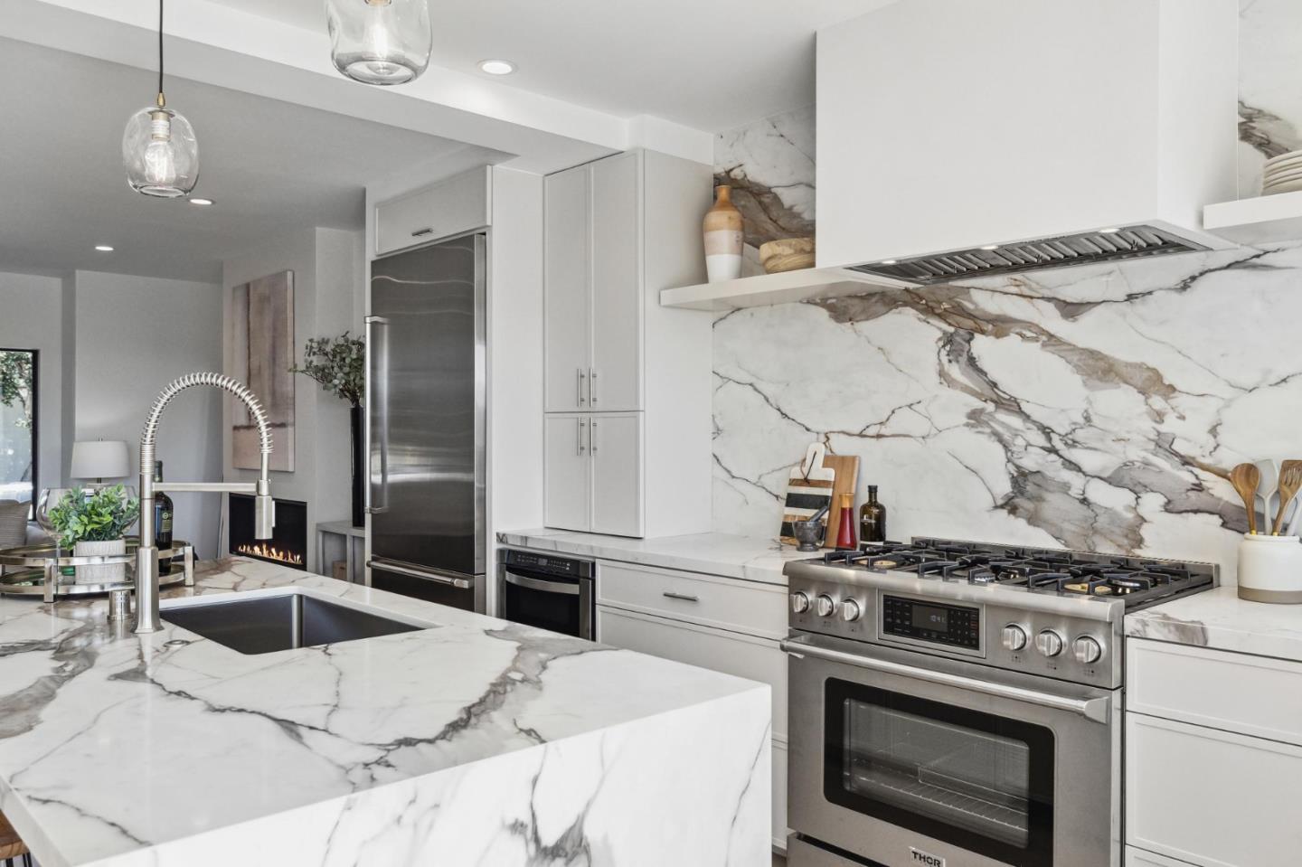 323 Monterey Boulevard