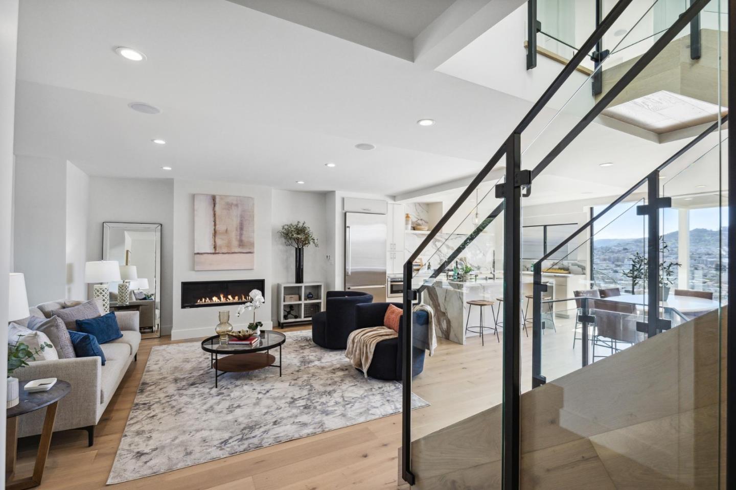 323 Monterey Boulevard