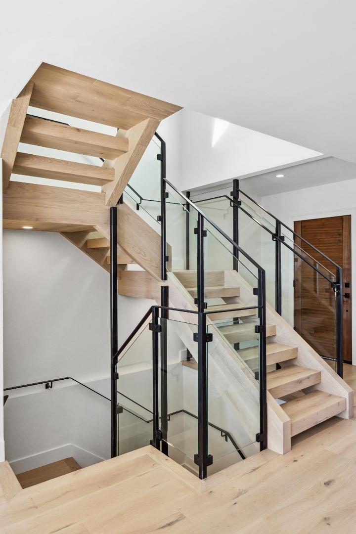 323 Monterey Boulevard