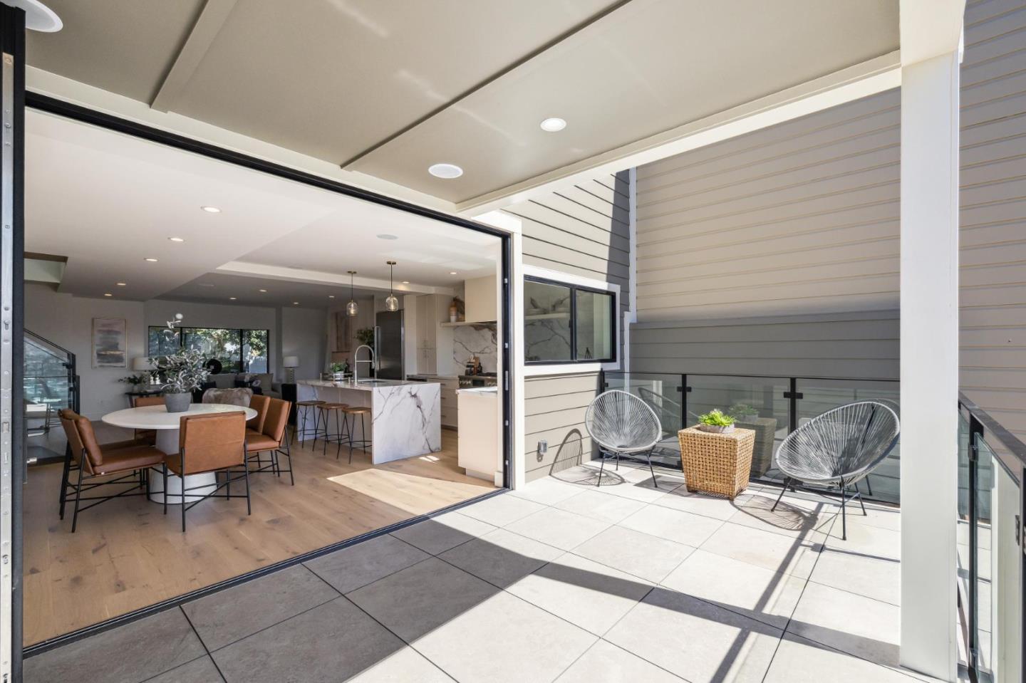 323 Monterey Boulevard