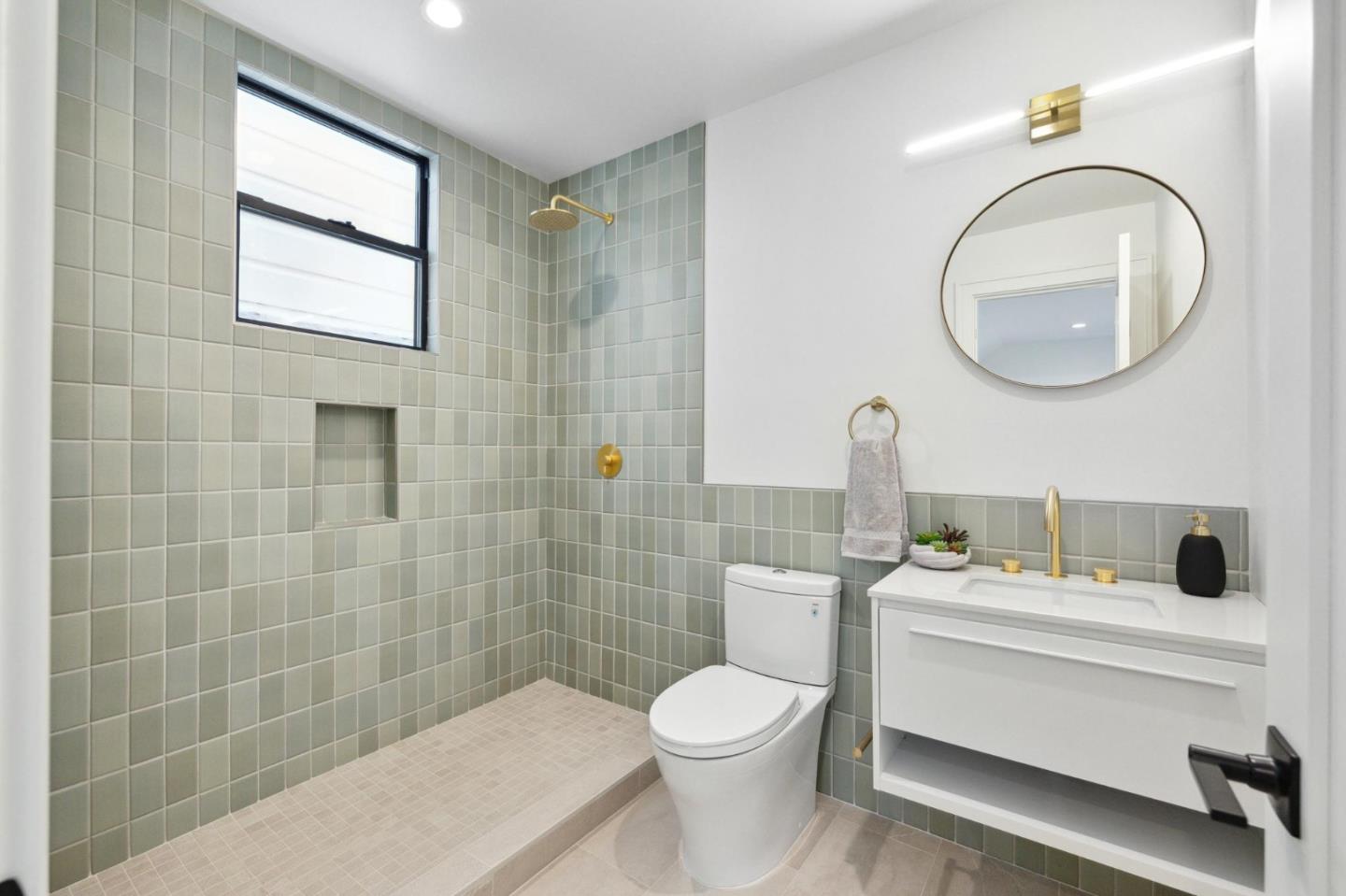 323 Monterey Boulevard