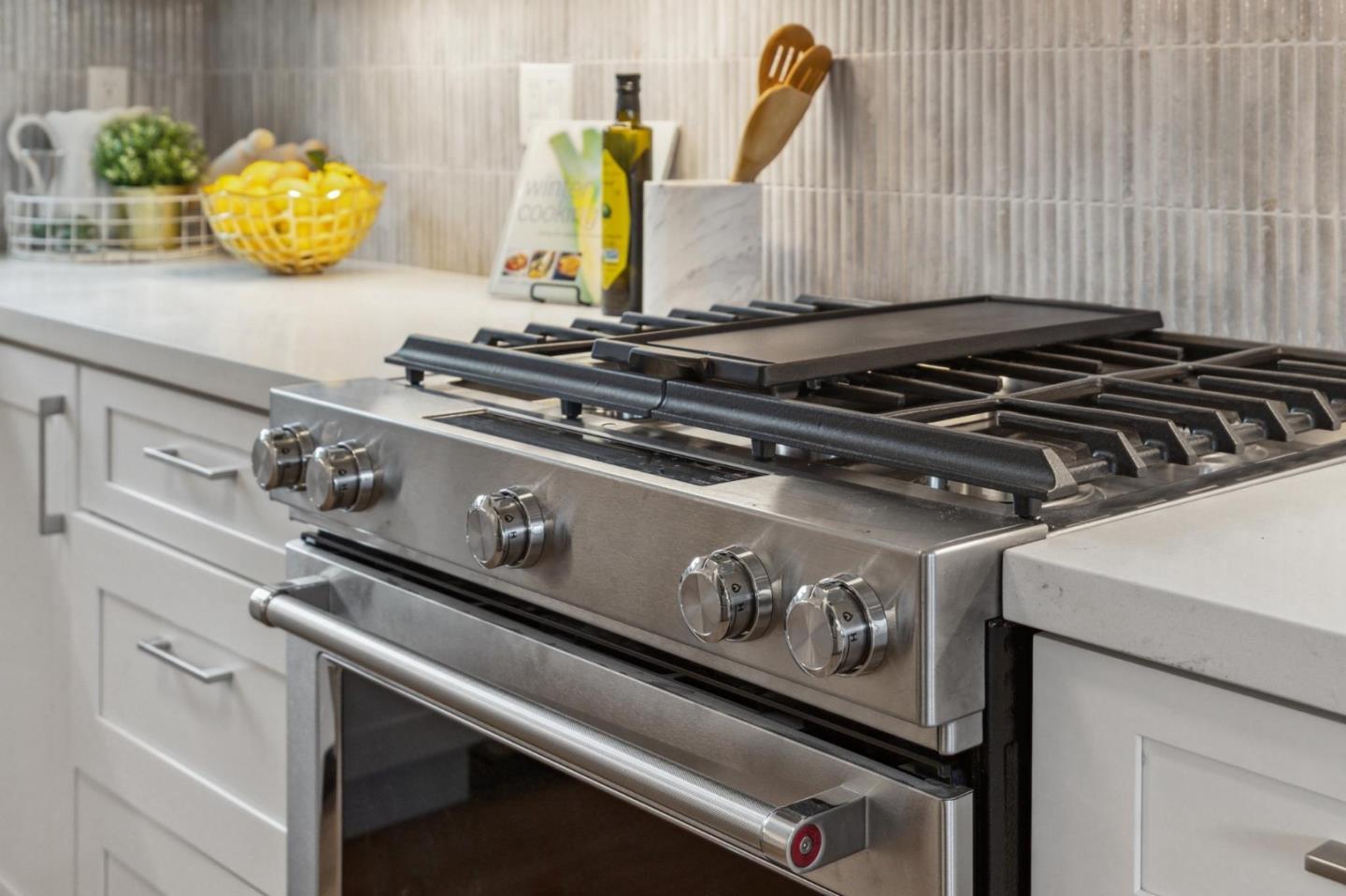 1776 Eisenhower Street, San Mateo