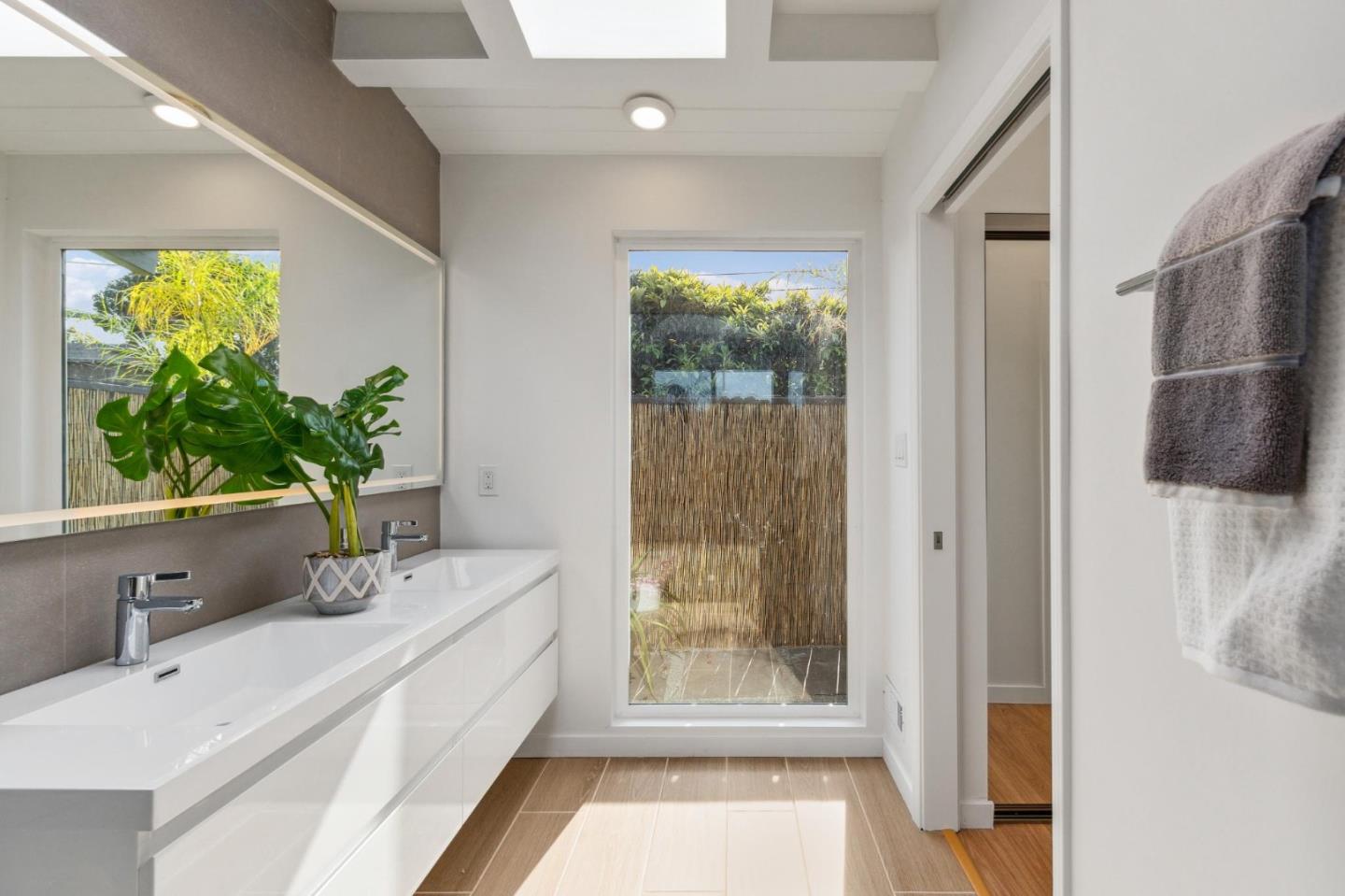 1776 Eisenhower Street, San Mateo