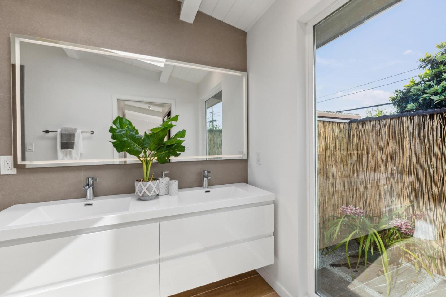 1776 Eisenhower Street, San Mateo