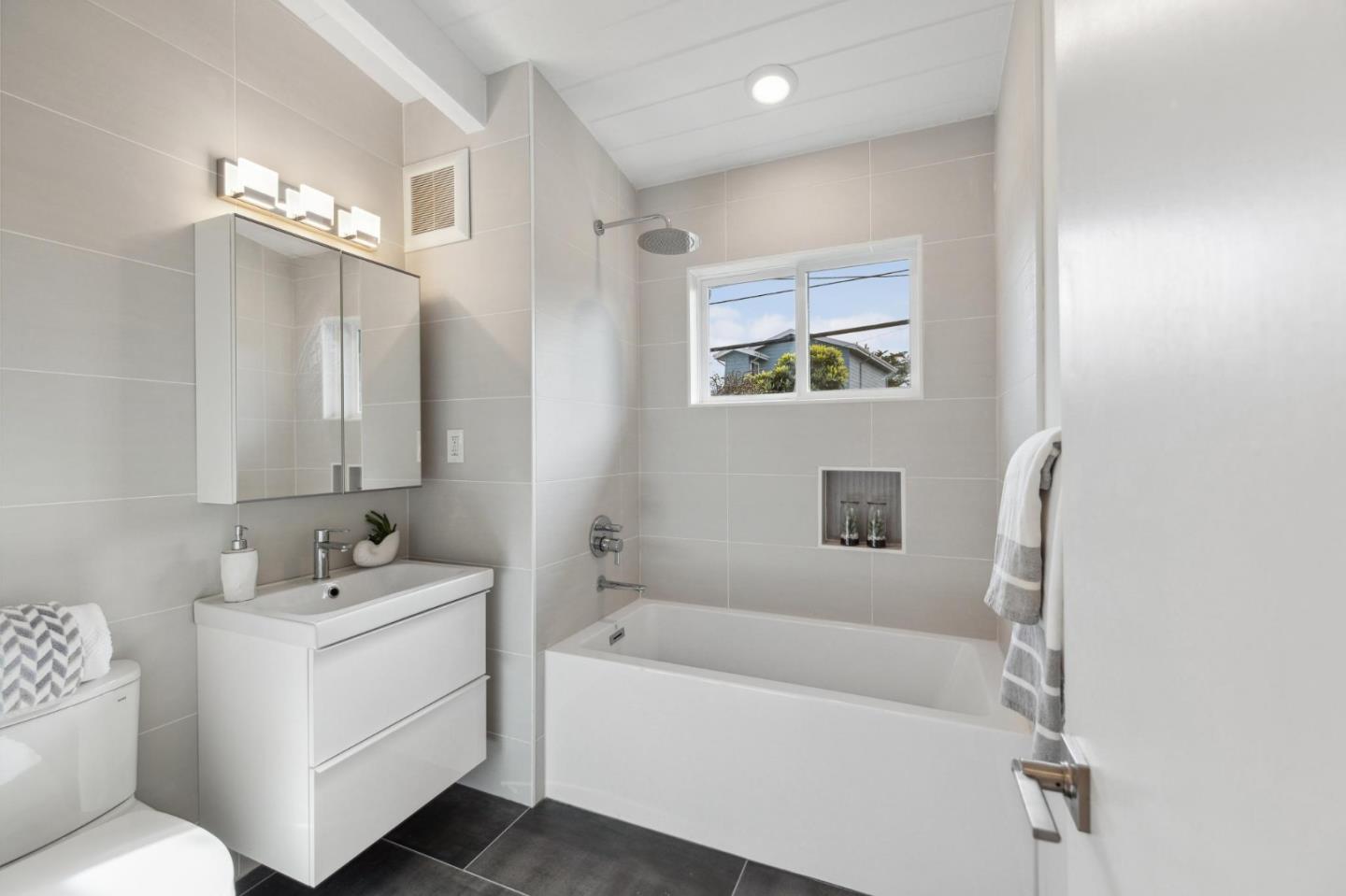 1776 Eisenhower Street, San Mateo