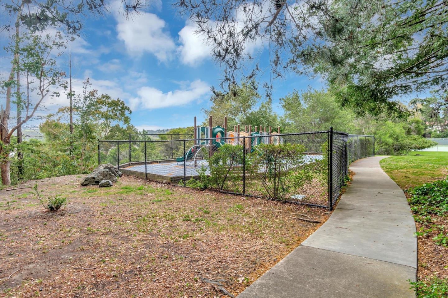 21 Needleridge Court