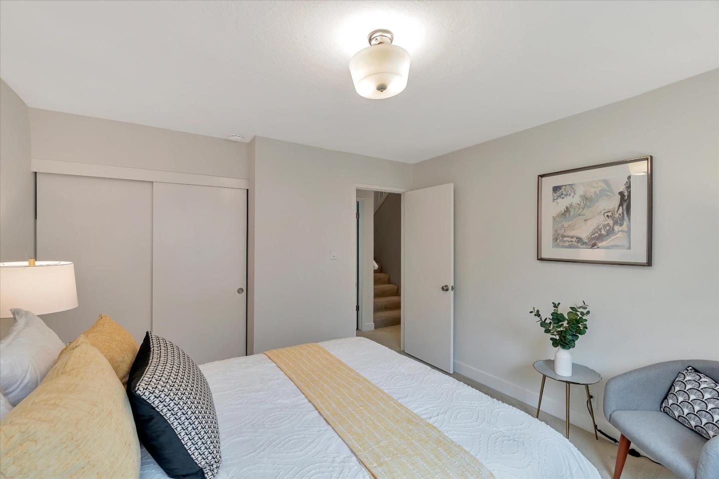 21 Needleridge Court