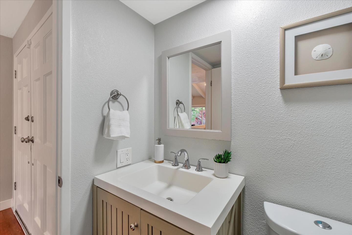 21 Needleridge Court