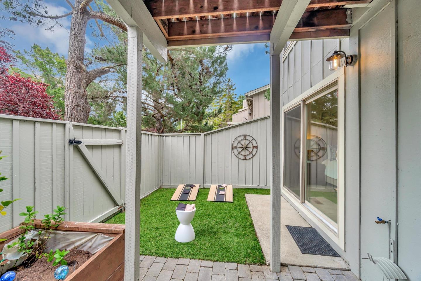 21 Needleridge Court