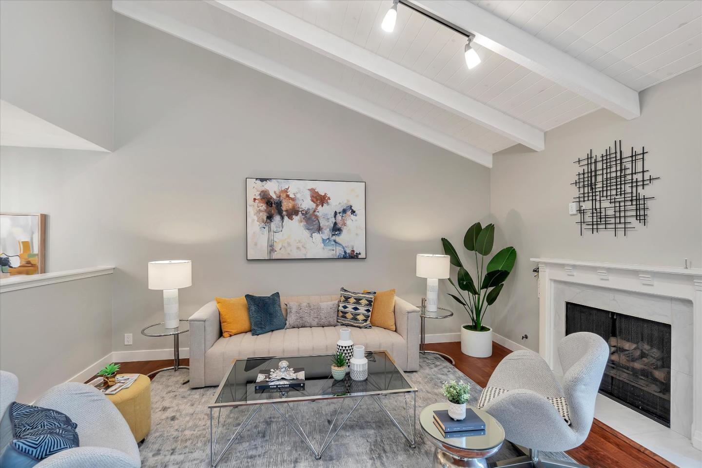 21 Needleridge Court