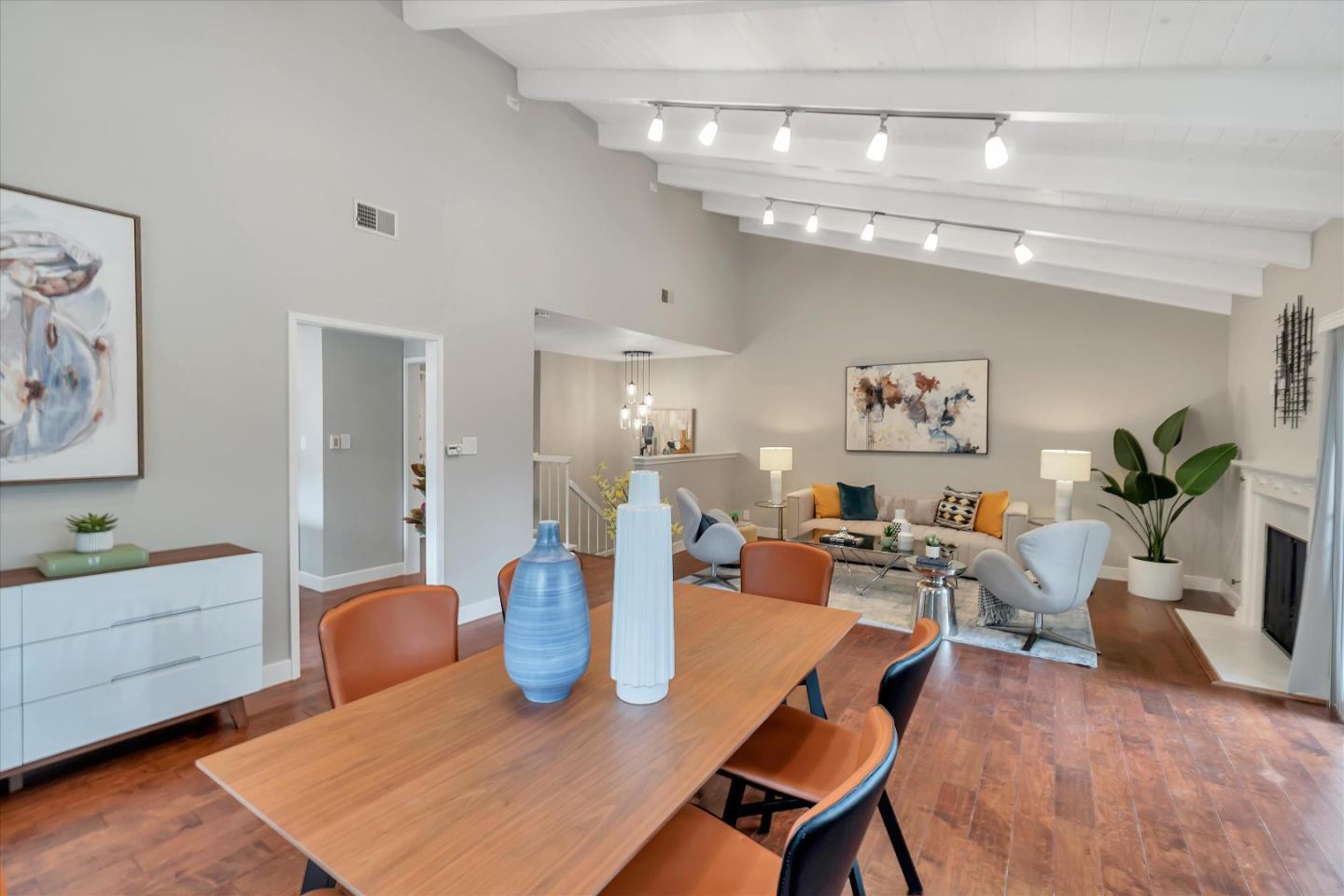 21 Needleridge Court