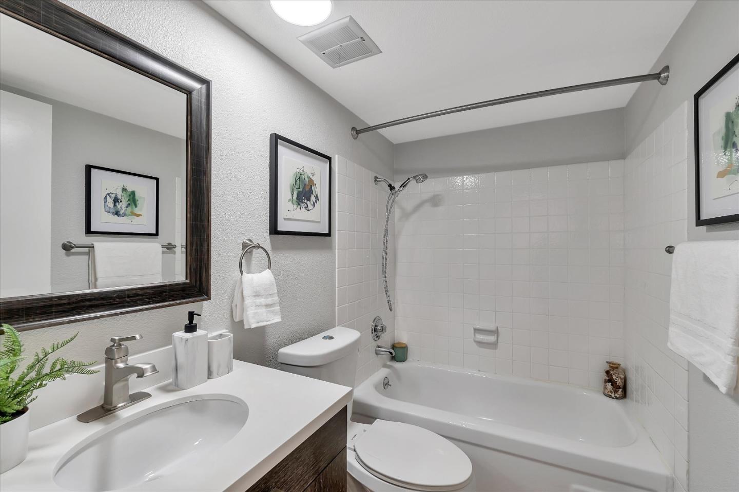 21 Needleridge Court