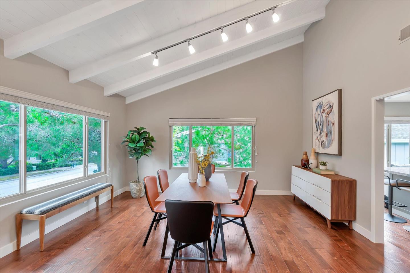 21 Needleridge Court