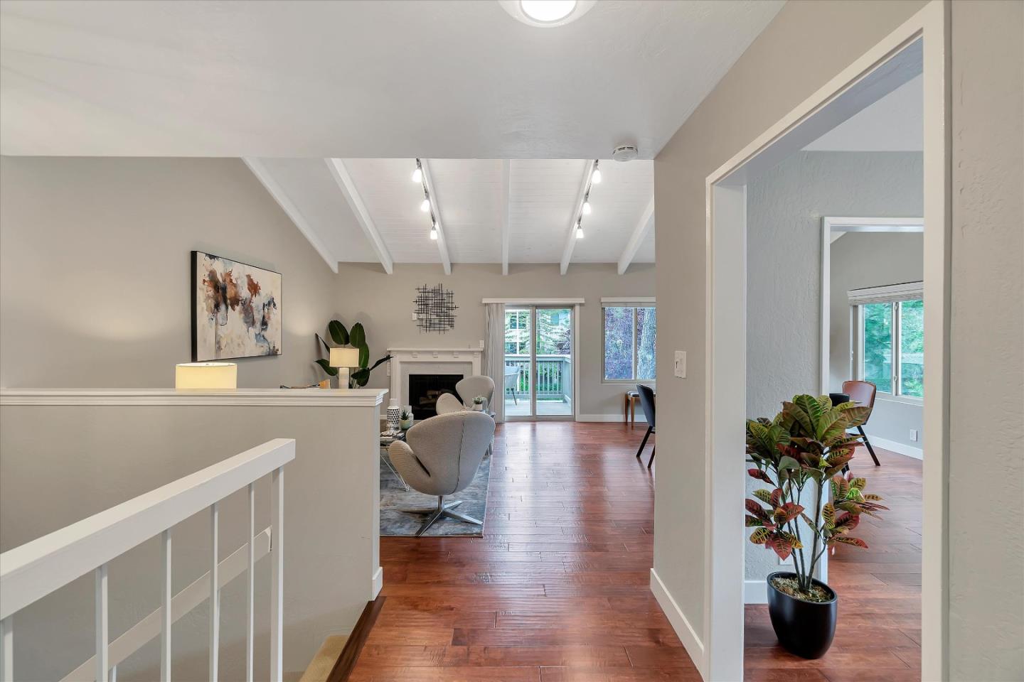 21 Needleridge Court