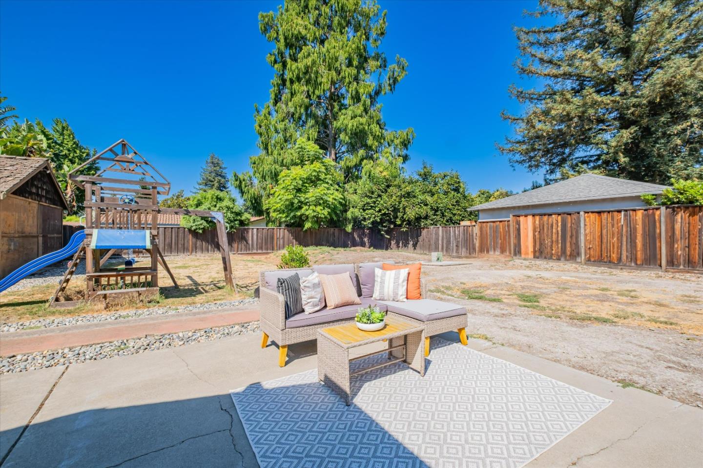 38583 Jones Way
