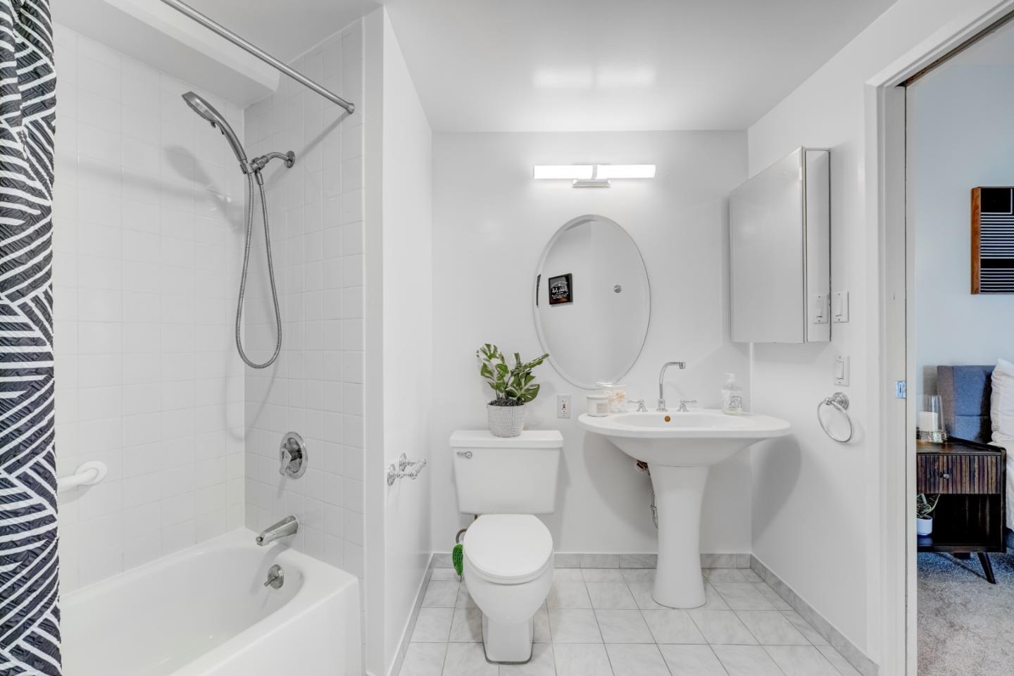 6363 Christie Avenue #1211, Emeryville