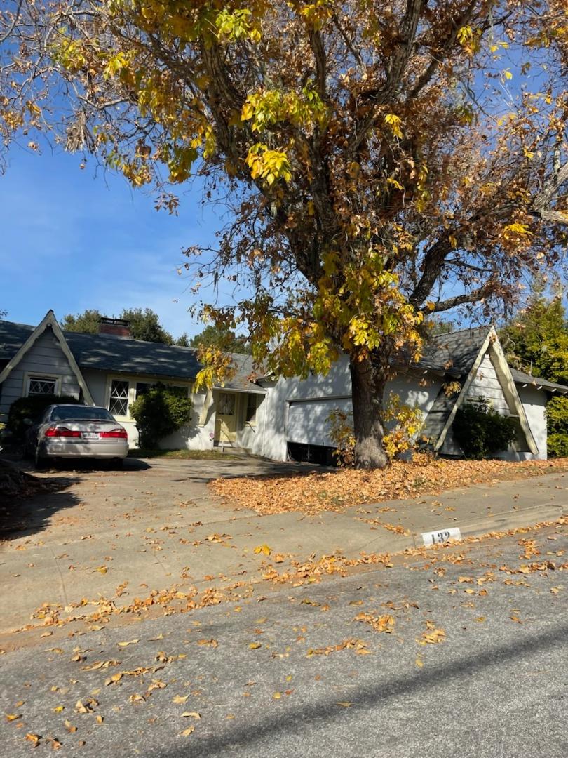 132 Lakeshore Drive, San Mateo