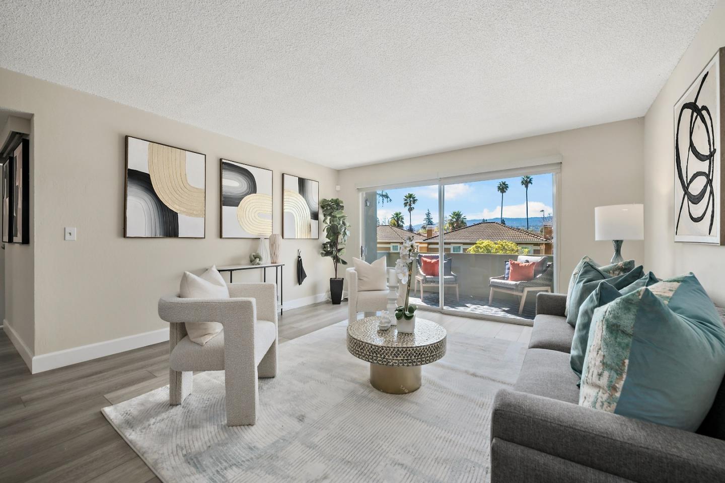 1458 Hudson Street 211