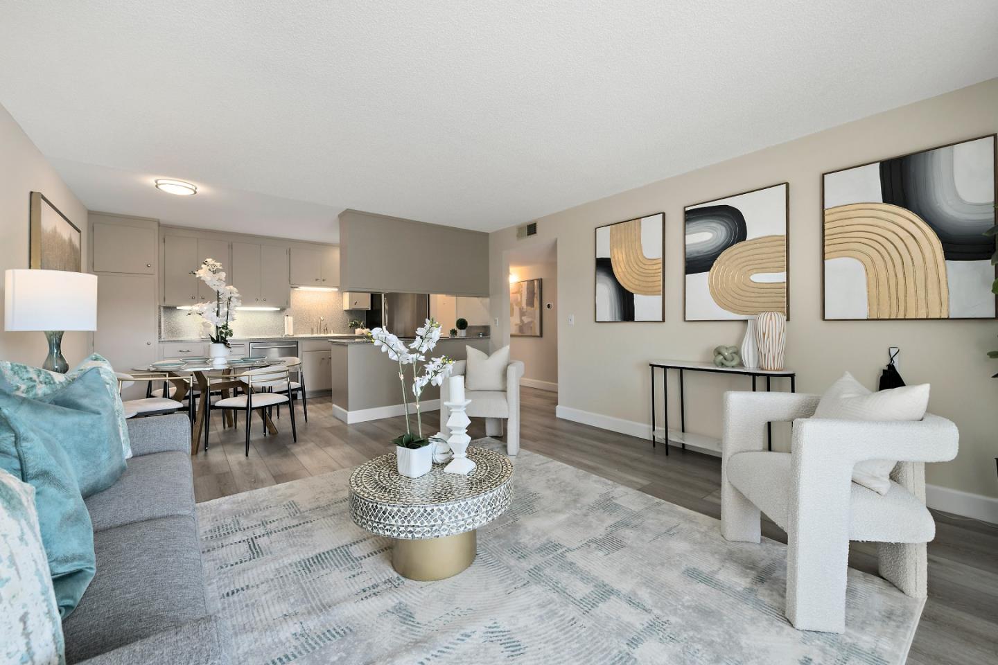 1458 Hudson Street 211