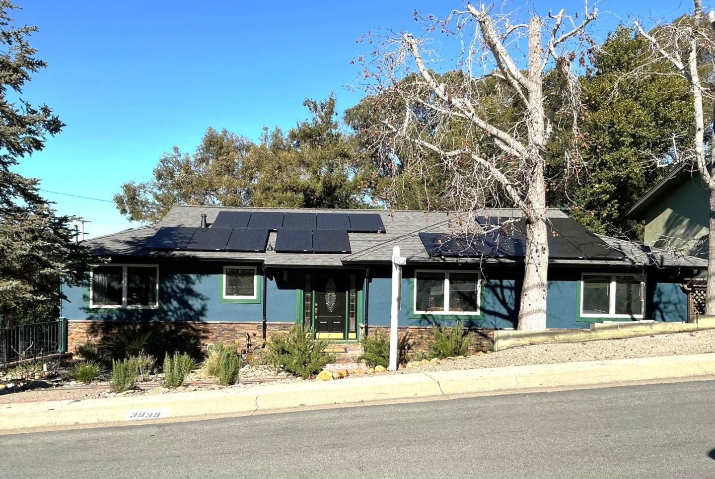 3939 Kingridge Drive