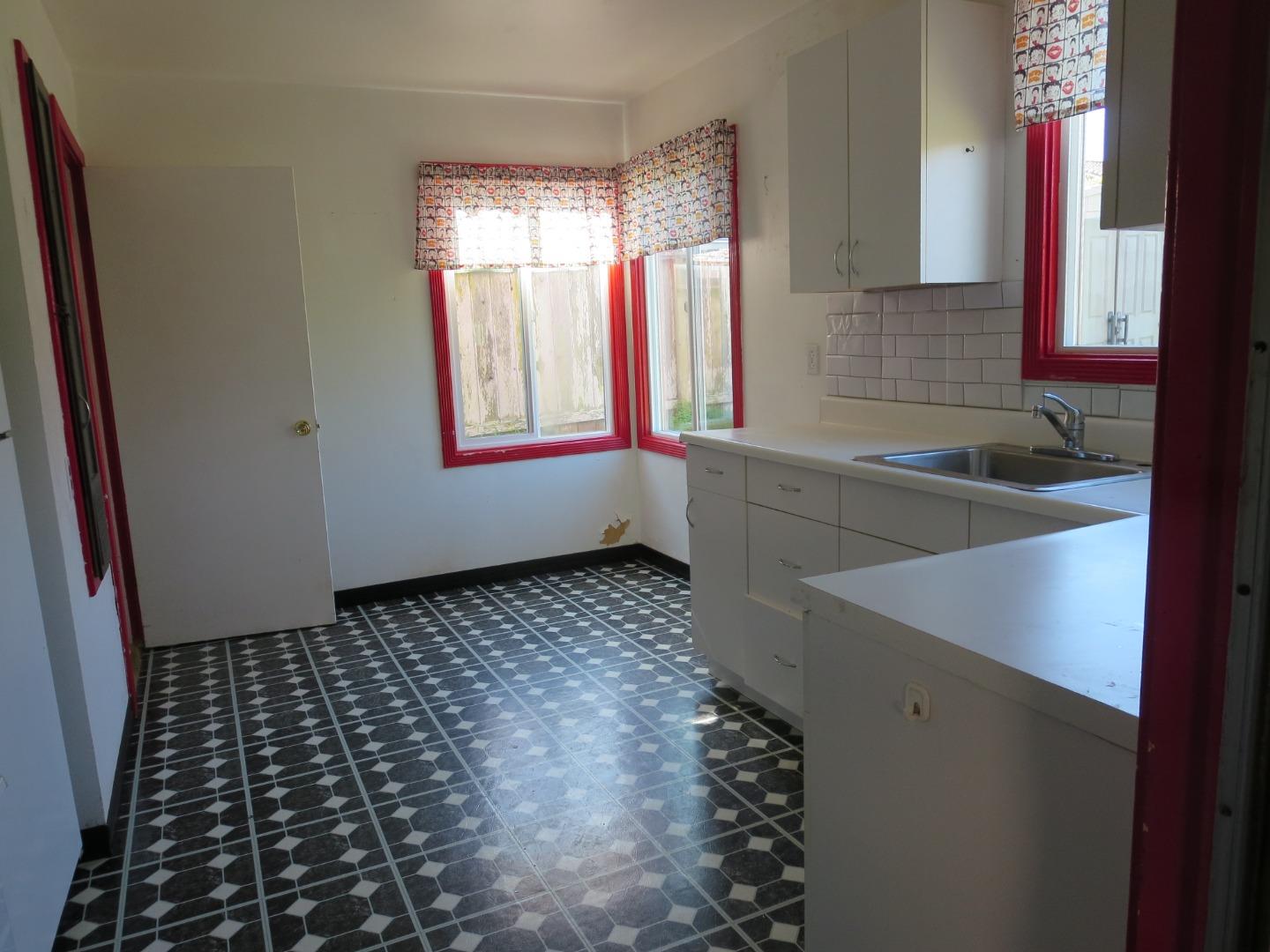 18 San Felipe Avenue